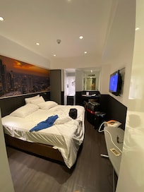 Room 513