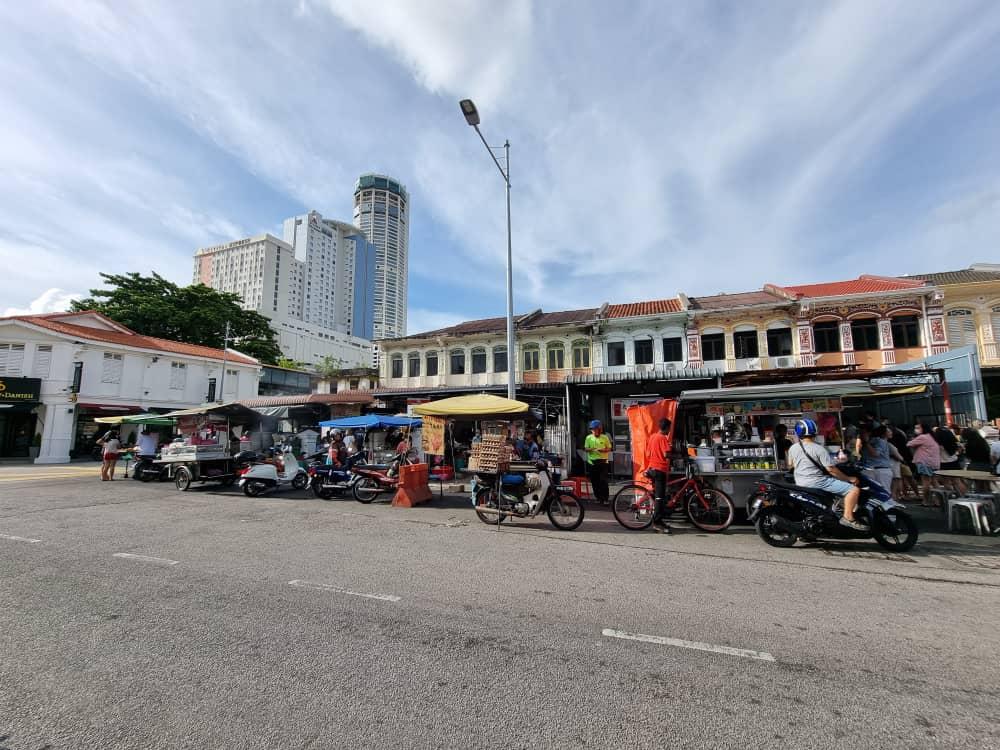 clear sky view from  Presgrave street hawker centre ....
