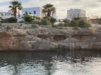 Rocks you can dive from into the water