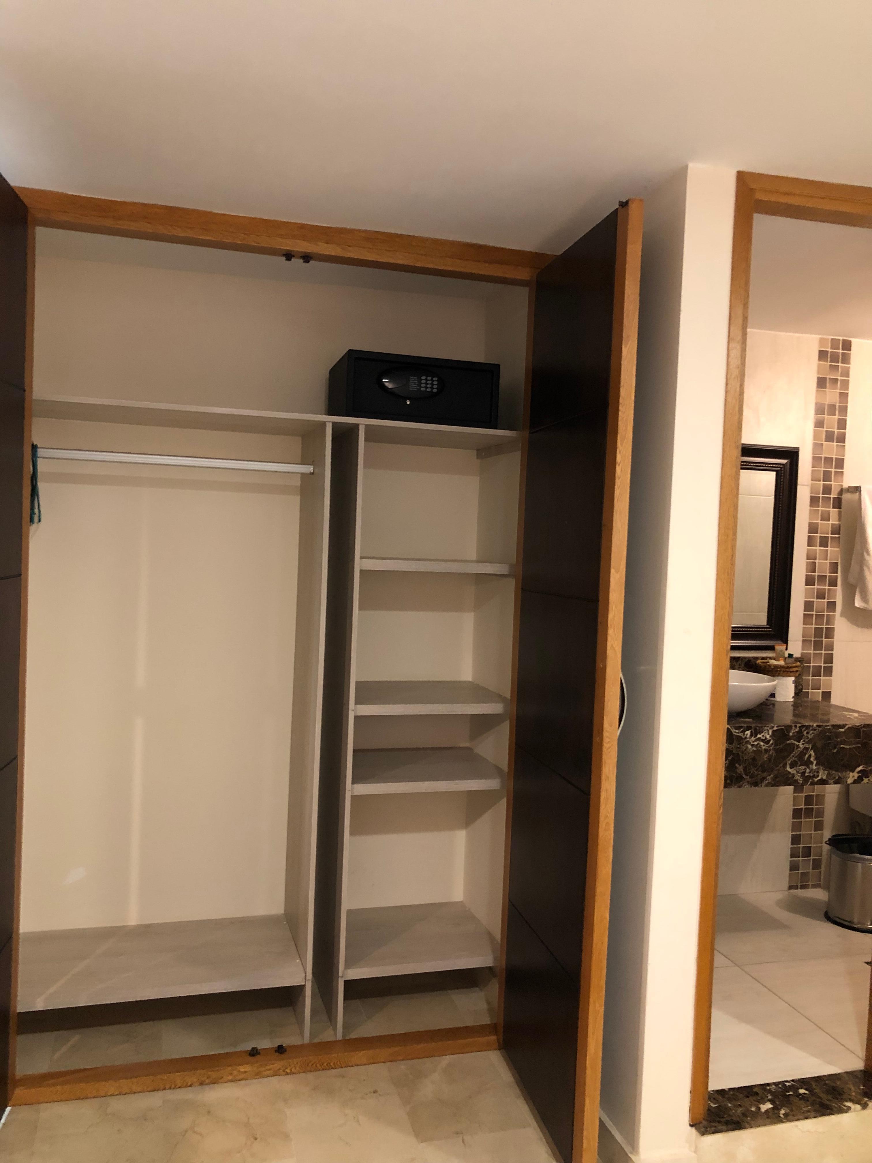 Closet with safe box 