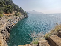 Spiaggetta privata con lettini e wc