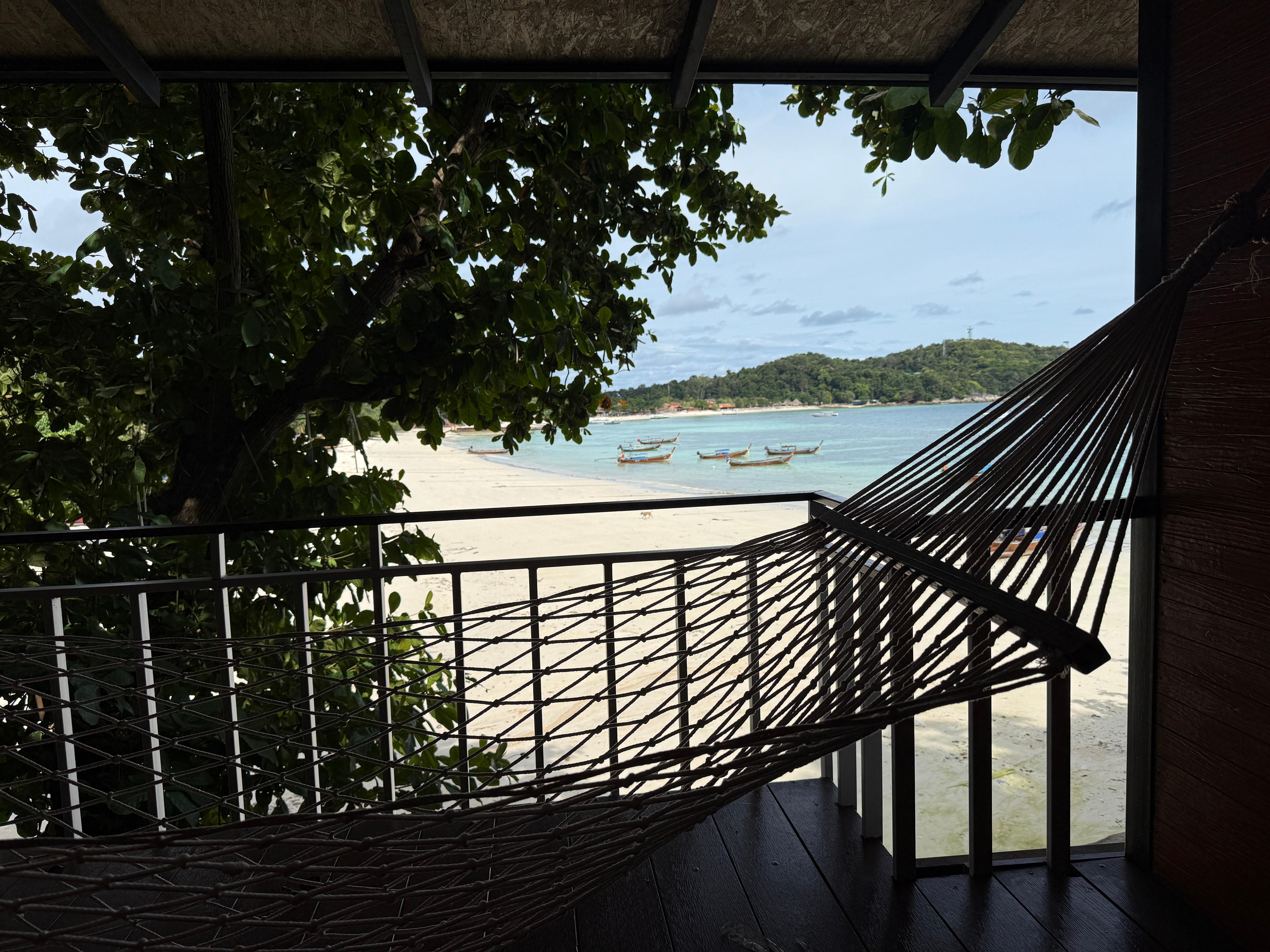 Balcony and hammock but use towels as hard rope 