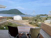 テラスで朝食も取れます