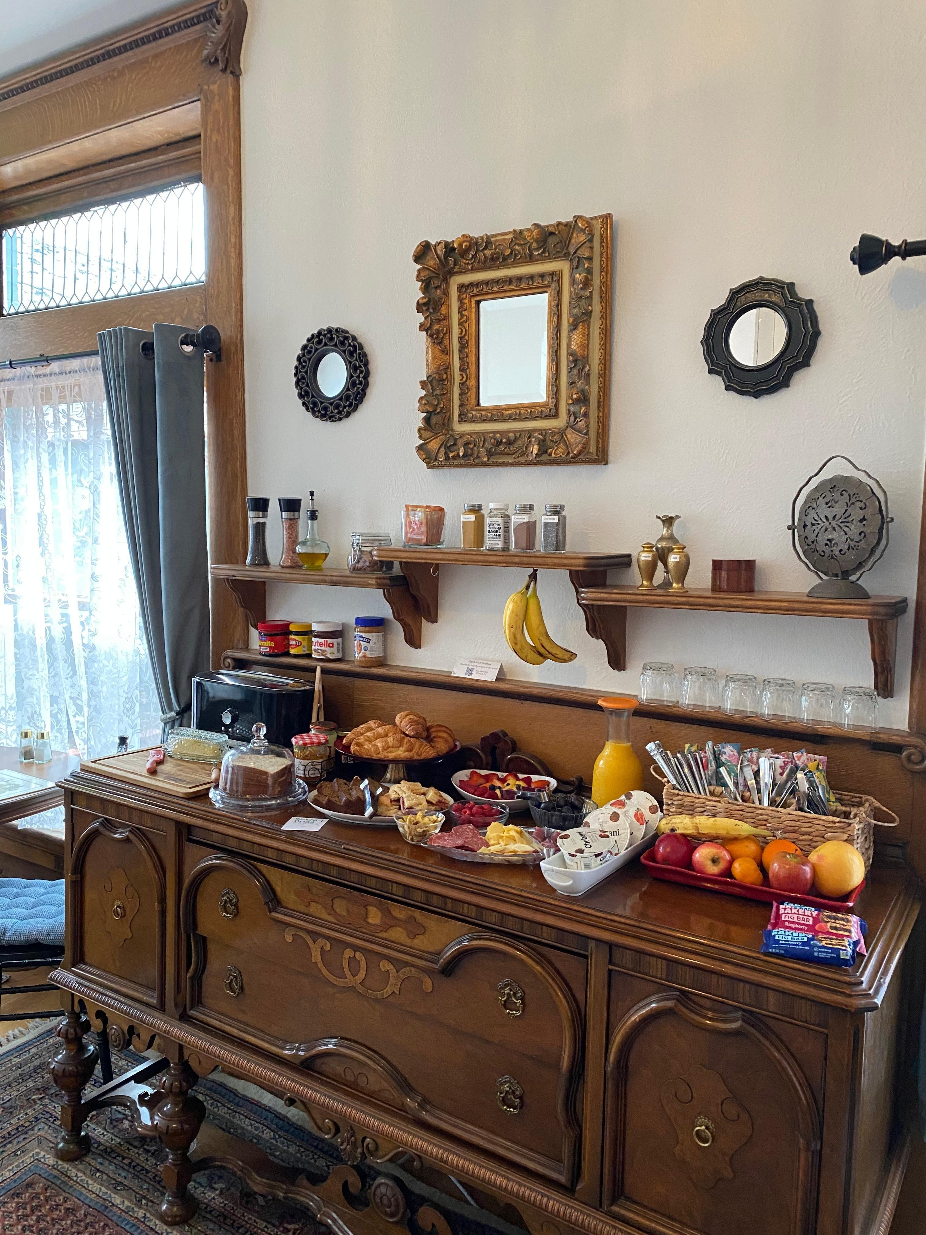 Continental breakfast 