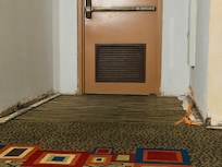 Zóclo pegado con cinta