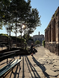 Forum Road