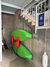 The 2 life jackets available for use