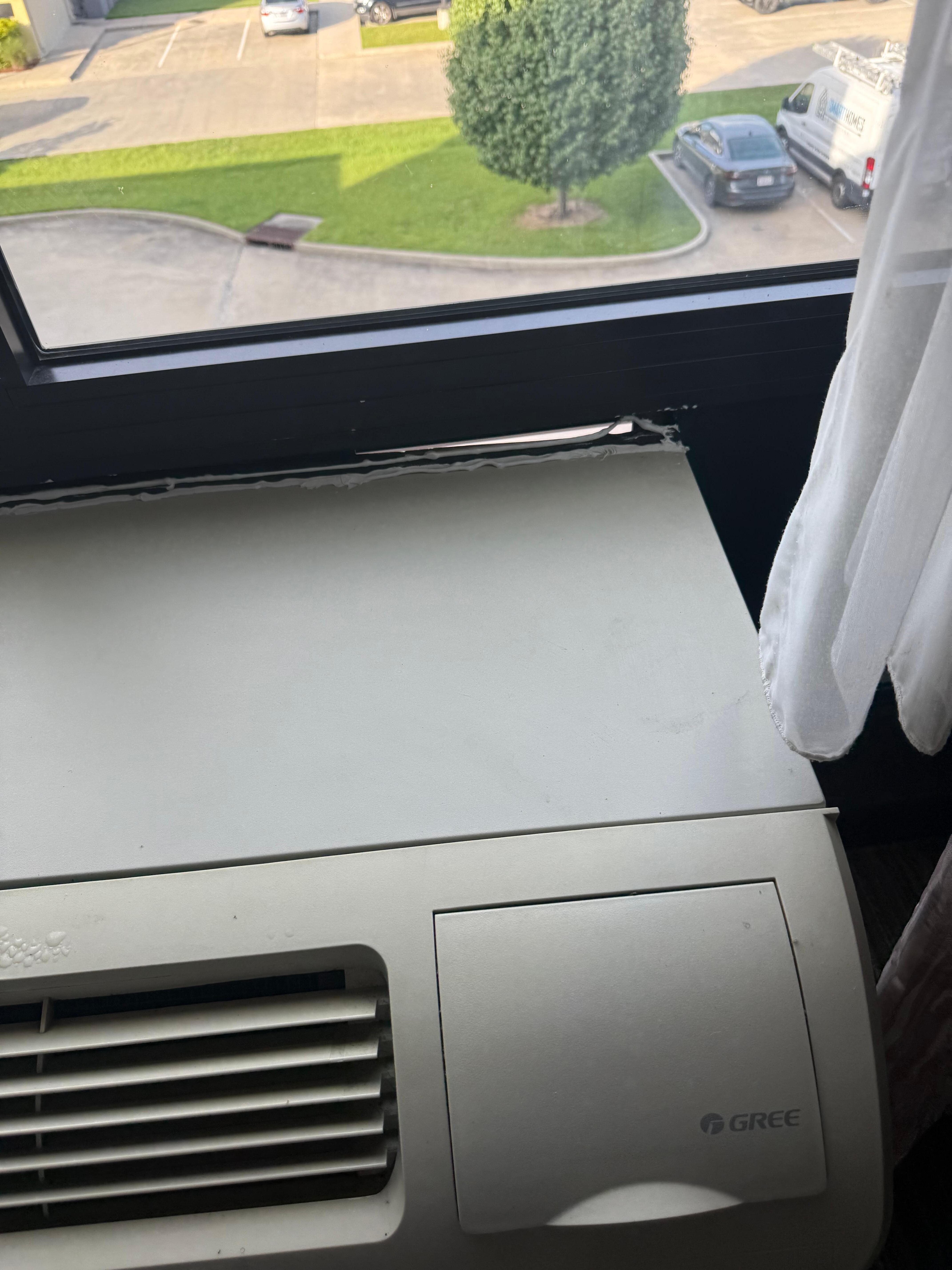 Gap inside room