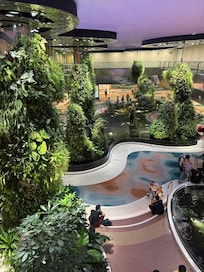 Living plant tower