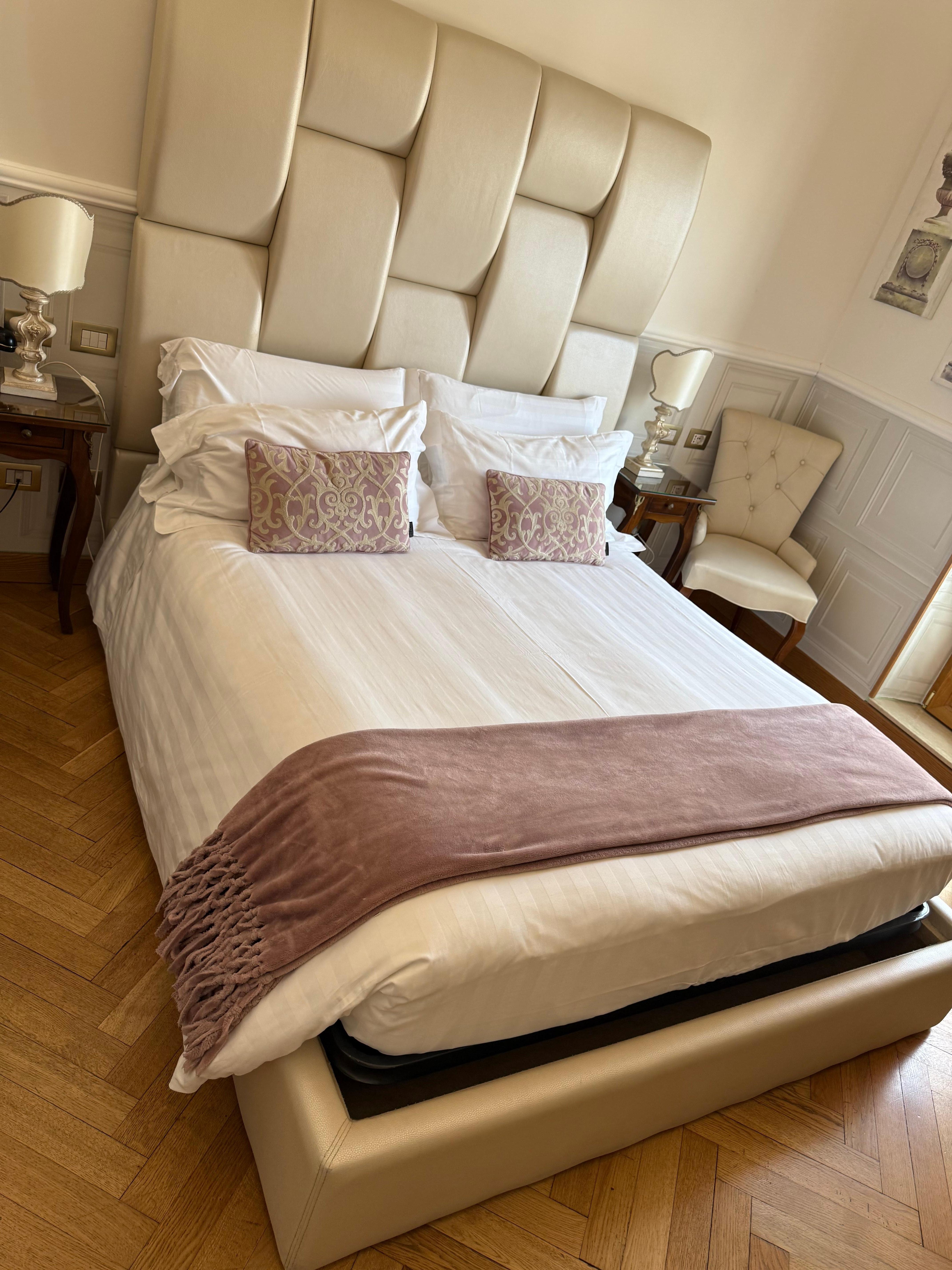 Nice and beautiful room 