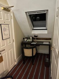 Window in ceiling
