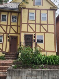 Well kept exterior.