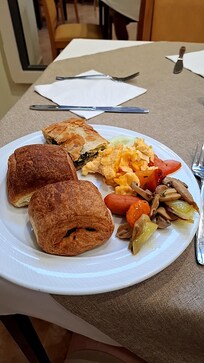 朝食