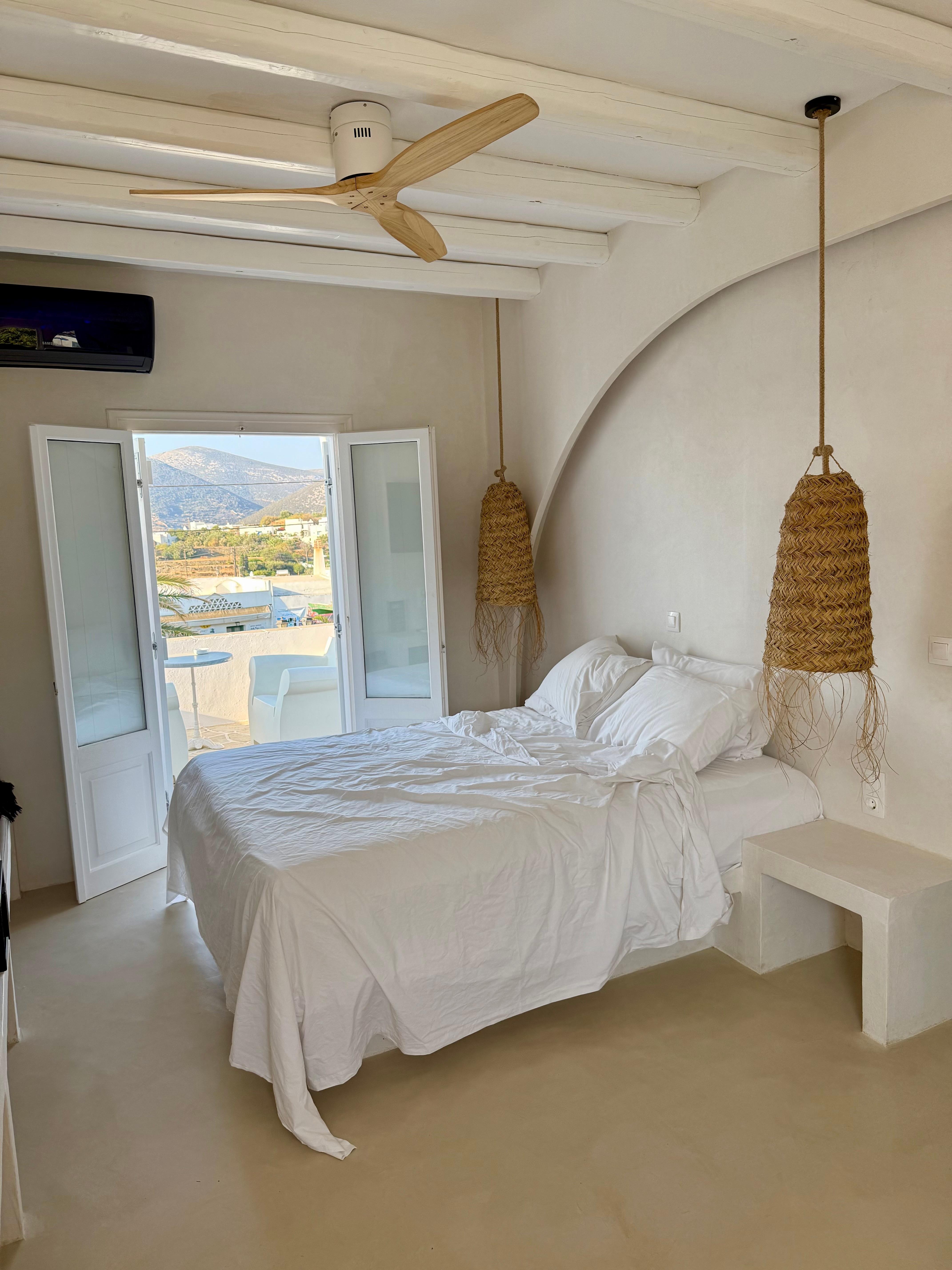 The bed isn’t made because I undid it all, it was not like this when I arrived! 