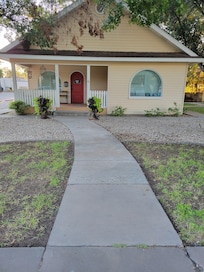 Lacks the sweetness of the listing photo.