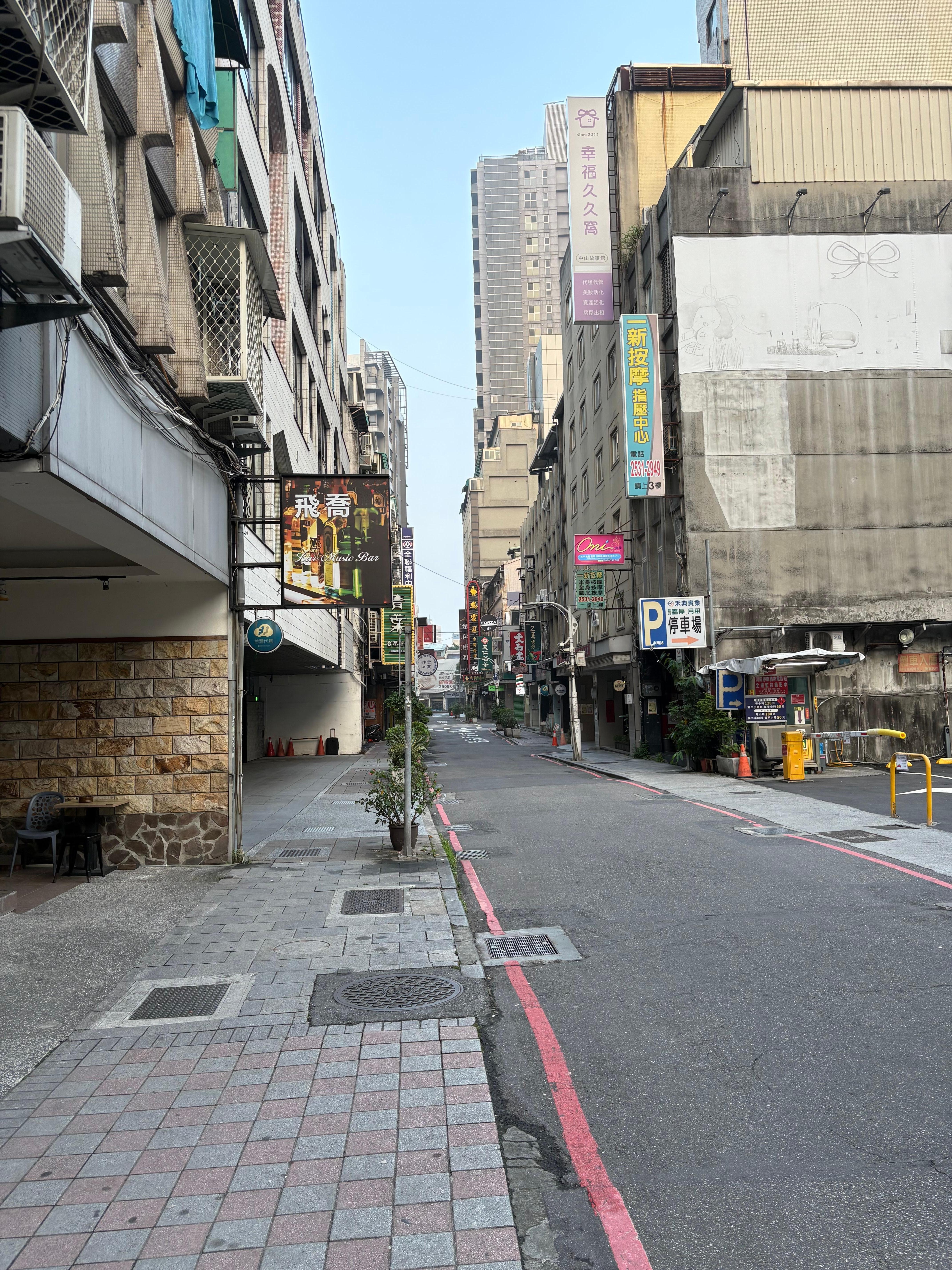 ホテル前の通り