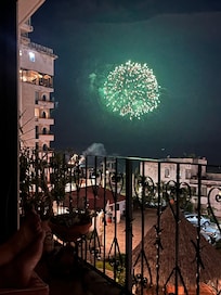 Can see fireworks from the patio