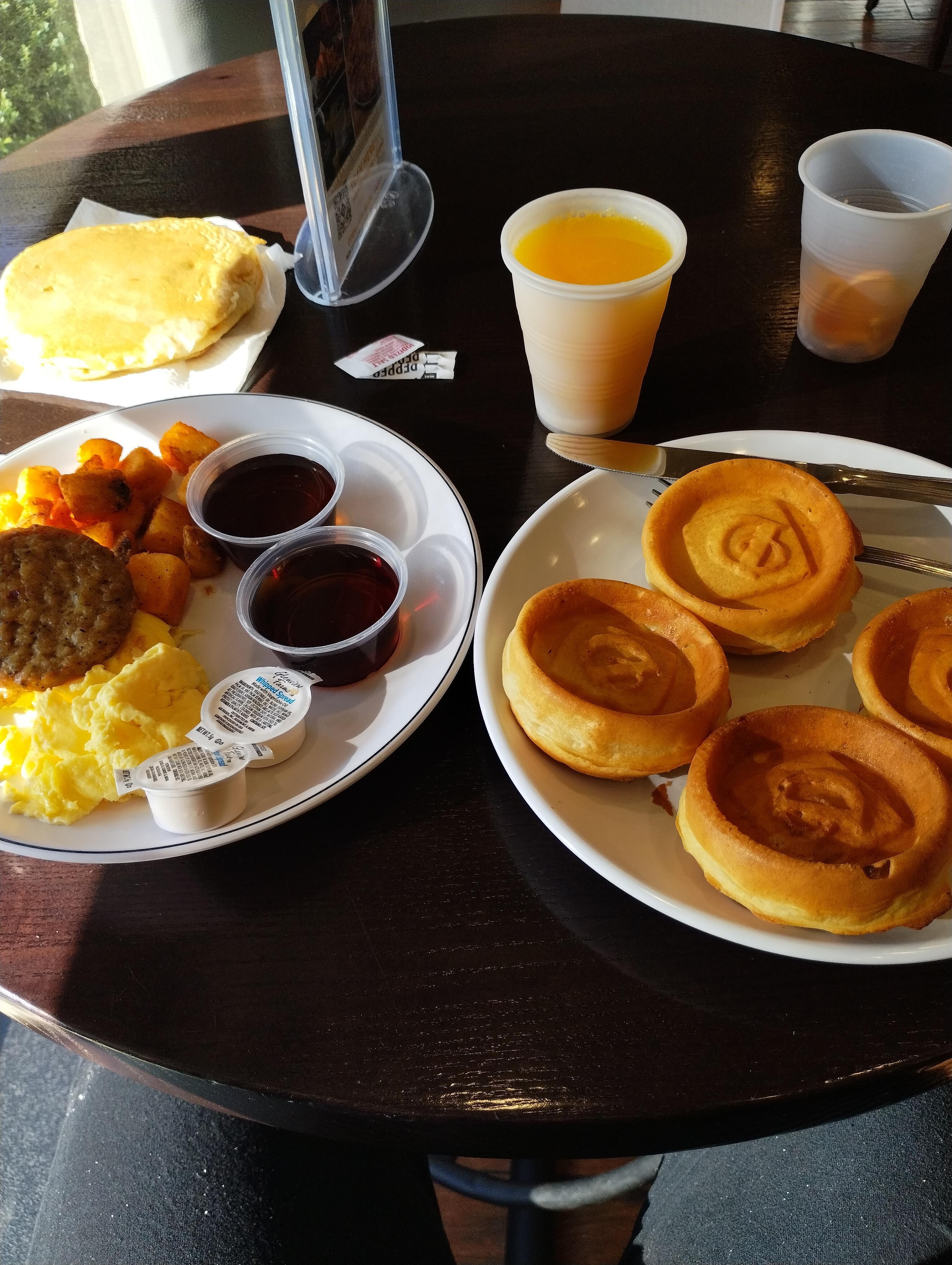 Plentiful hot breakfast