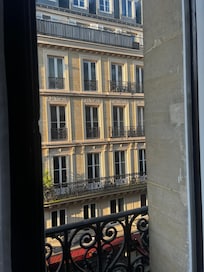 Amazing street vibes to look and listen to but not scenic view if that’s what you’re after