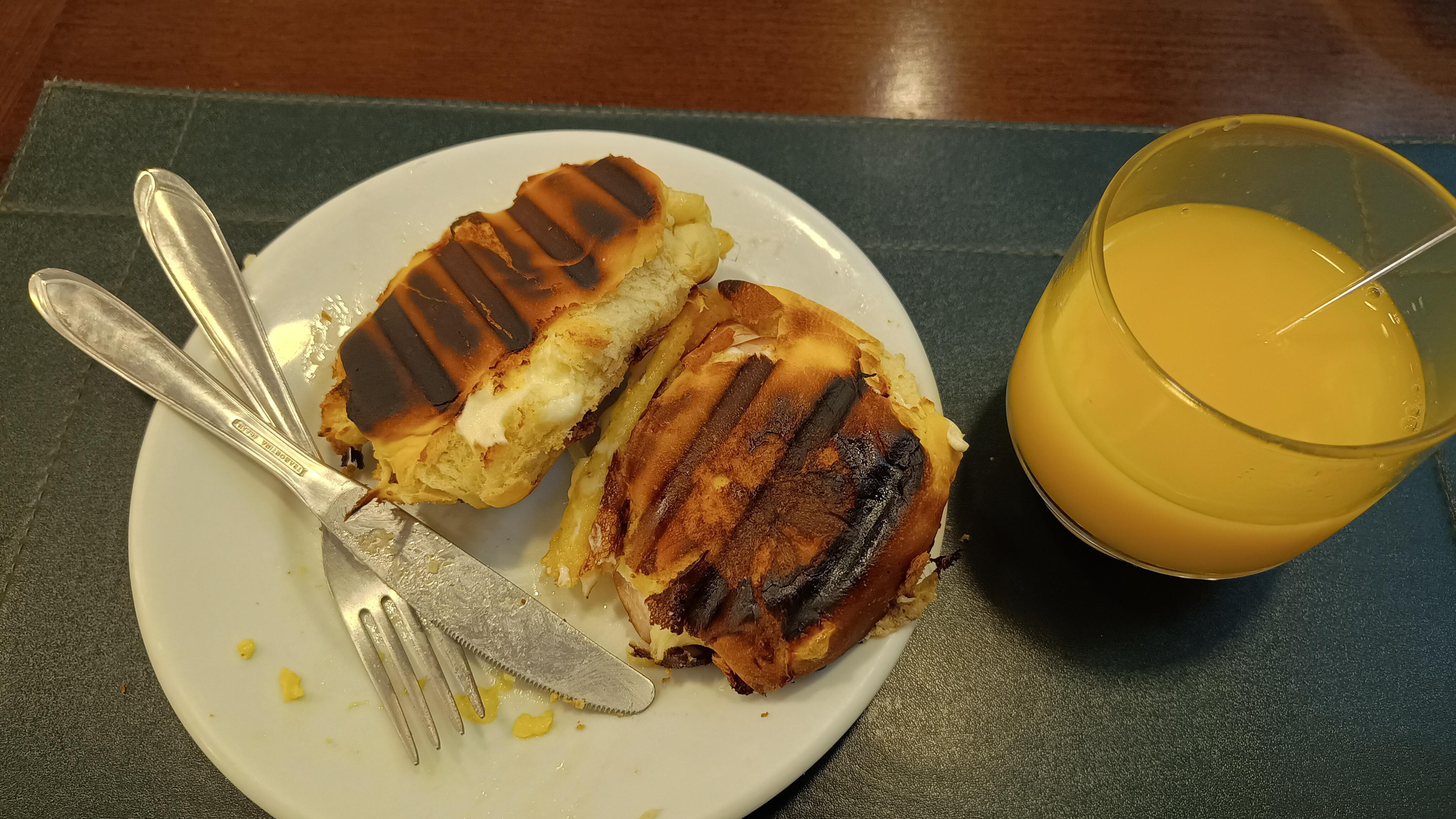 Misto quente na tostadeira