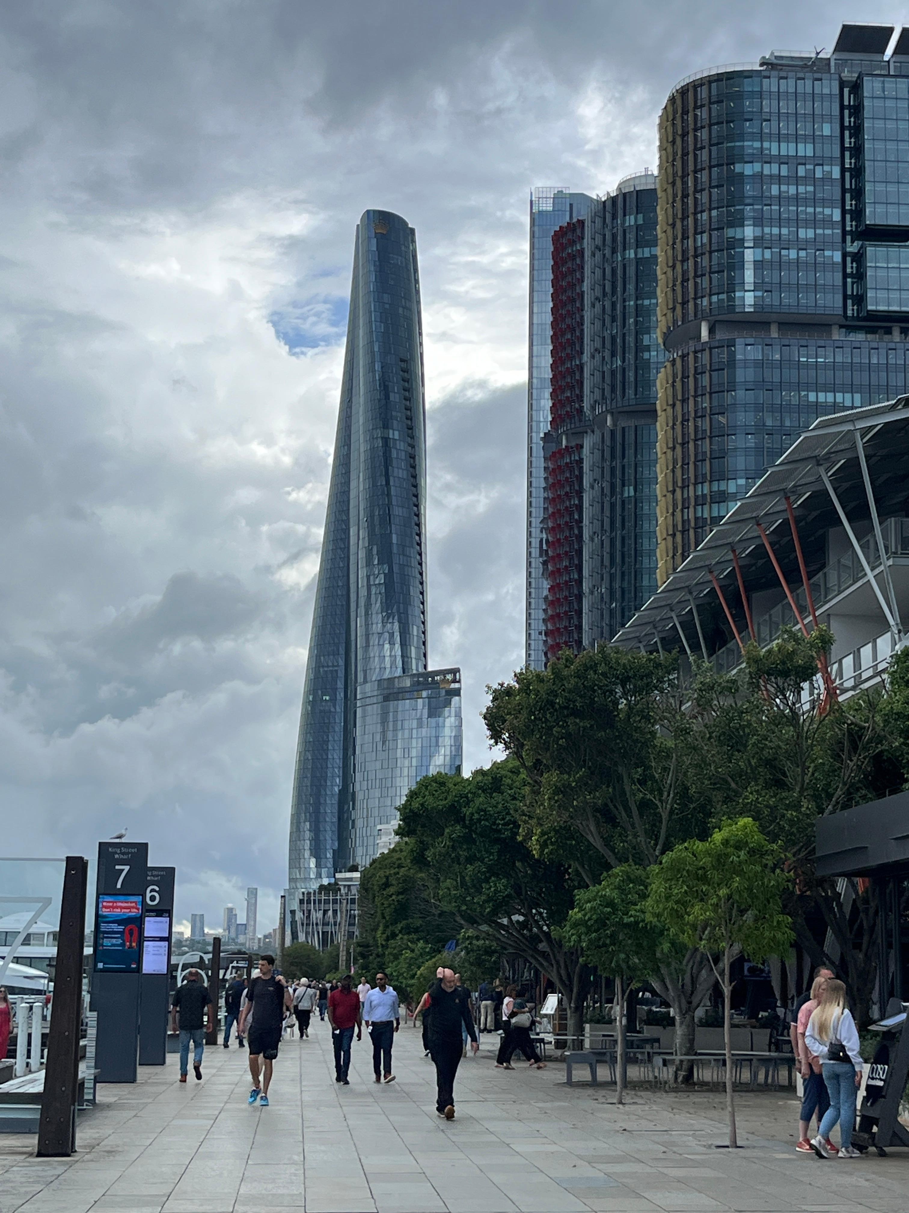 Walkable area near Marina 