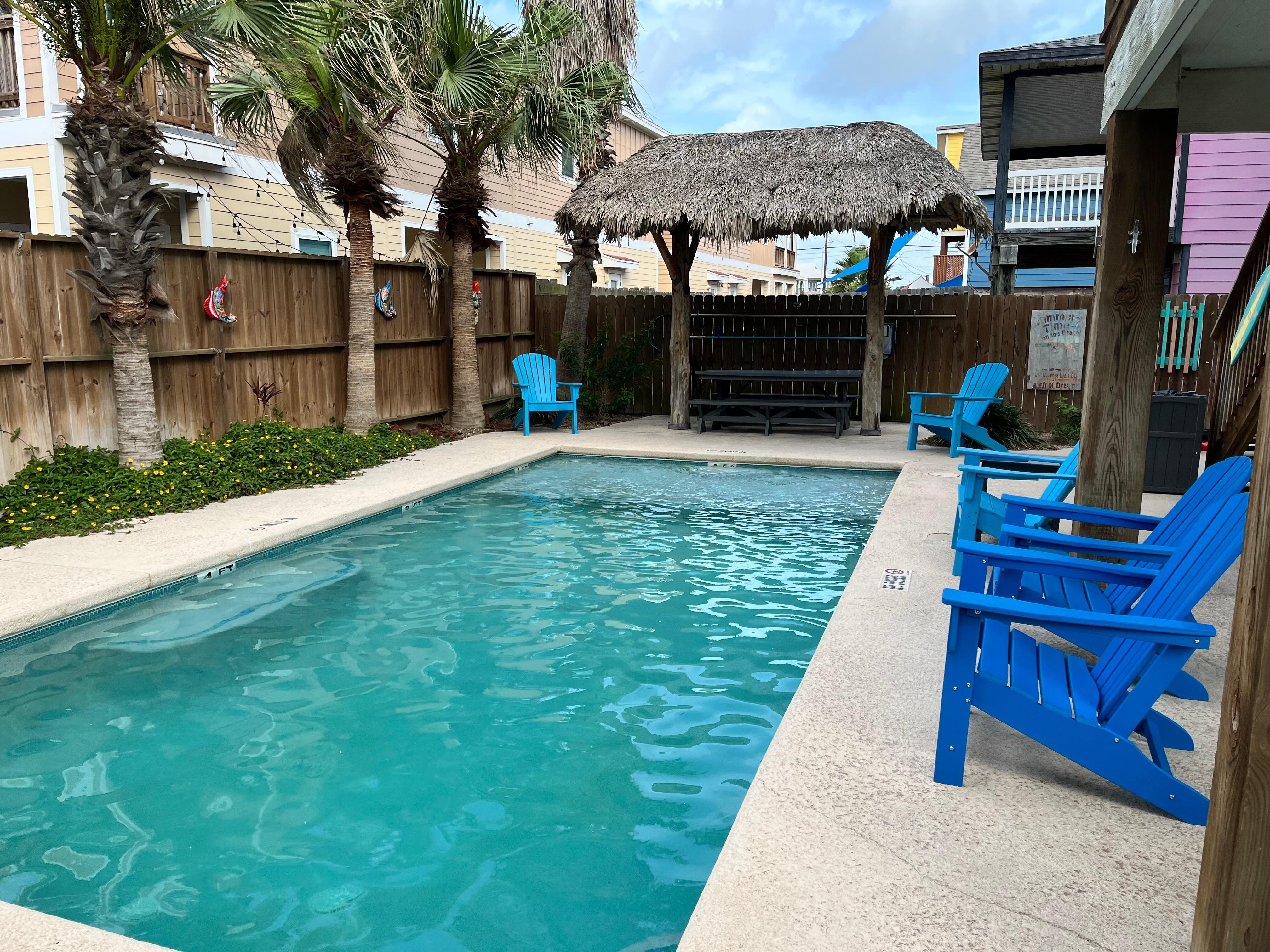 Large pool-12x25 - for size of yard.