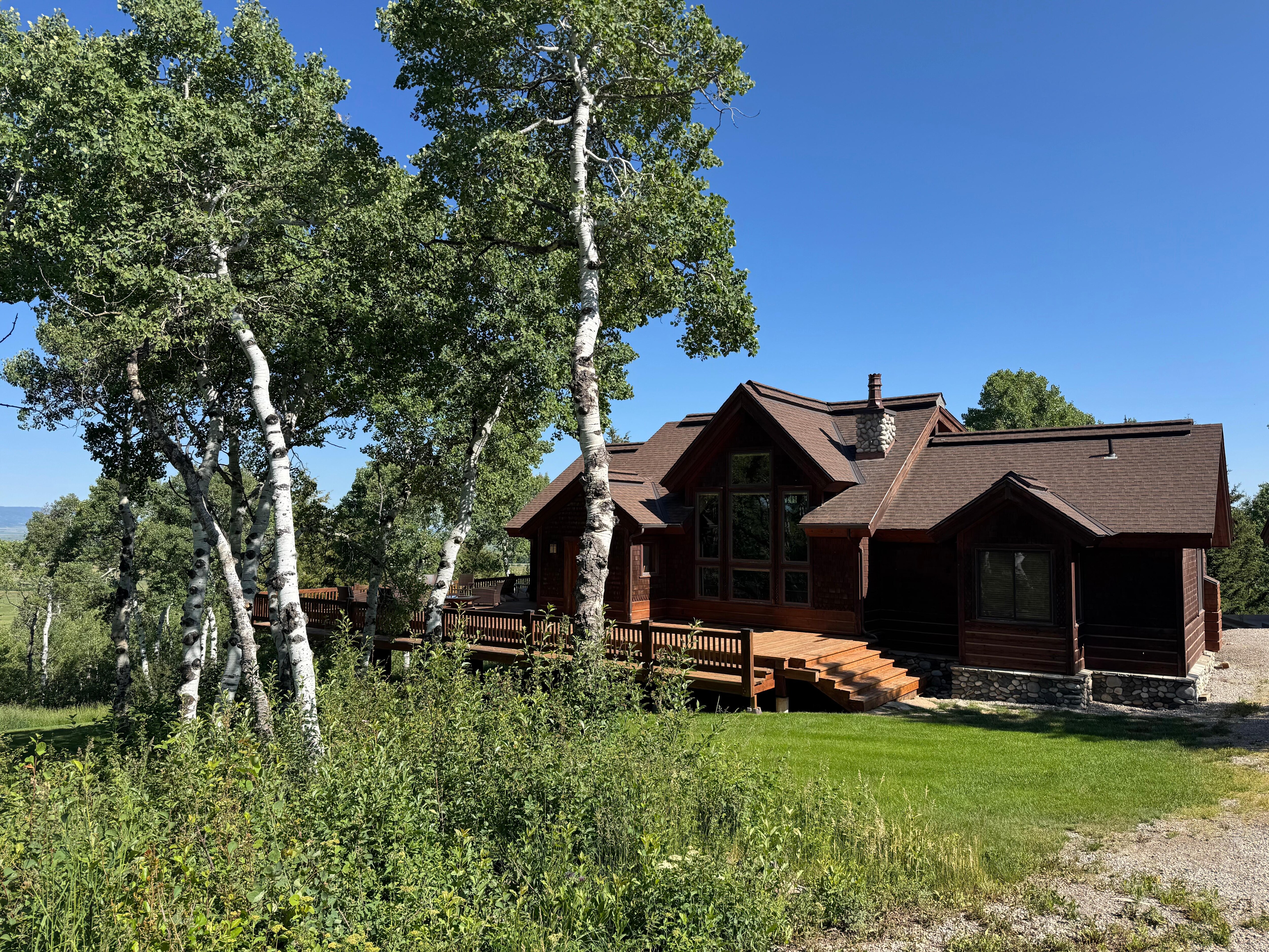 Arrival view of the Wydaho Cabin.