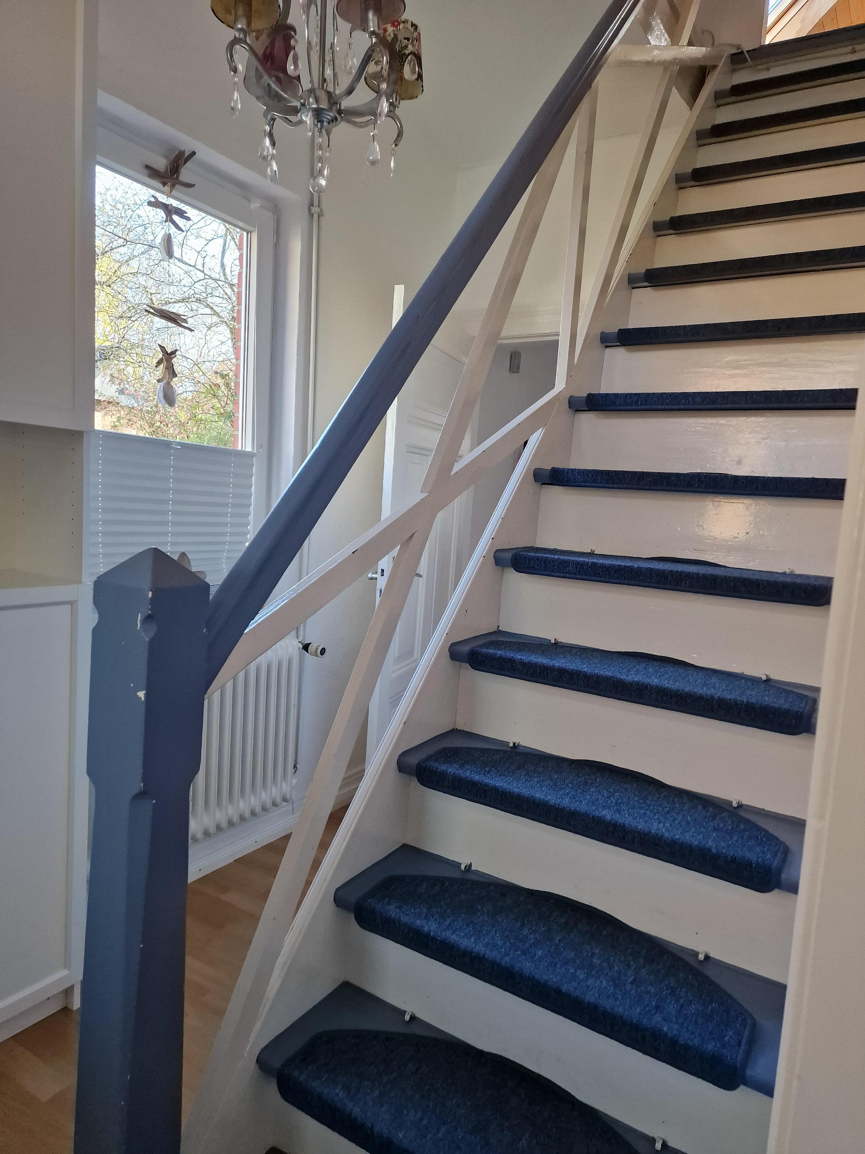 Steile Treppe