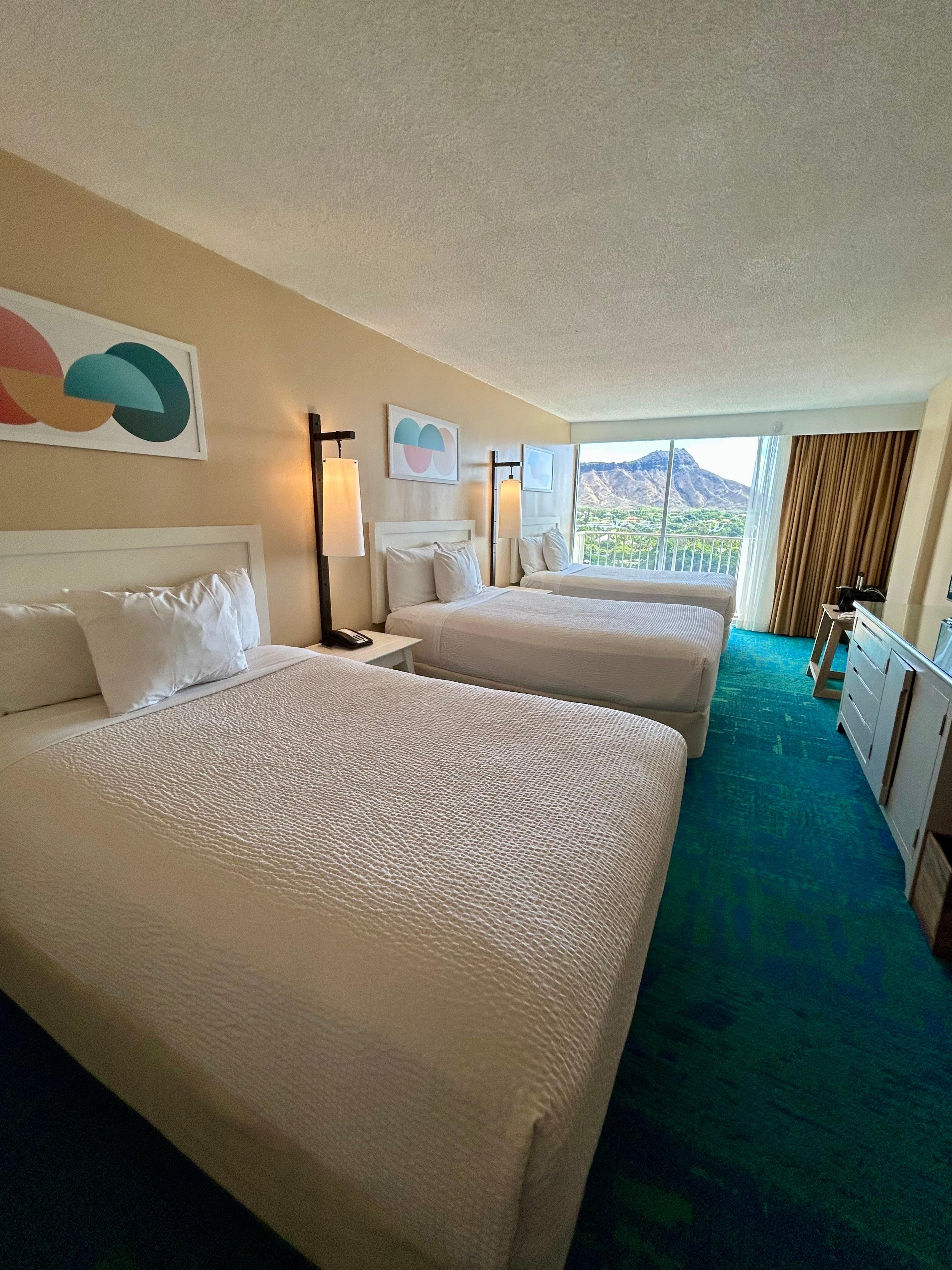 3人ベッドの部屋からはダイヤモンドベッドがとても綺麗に見えました。