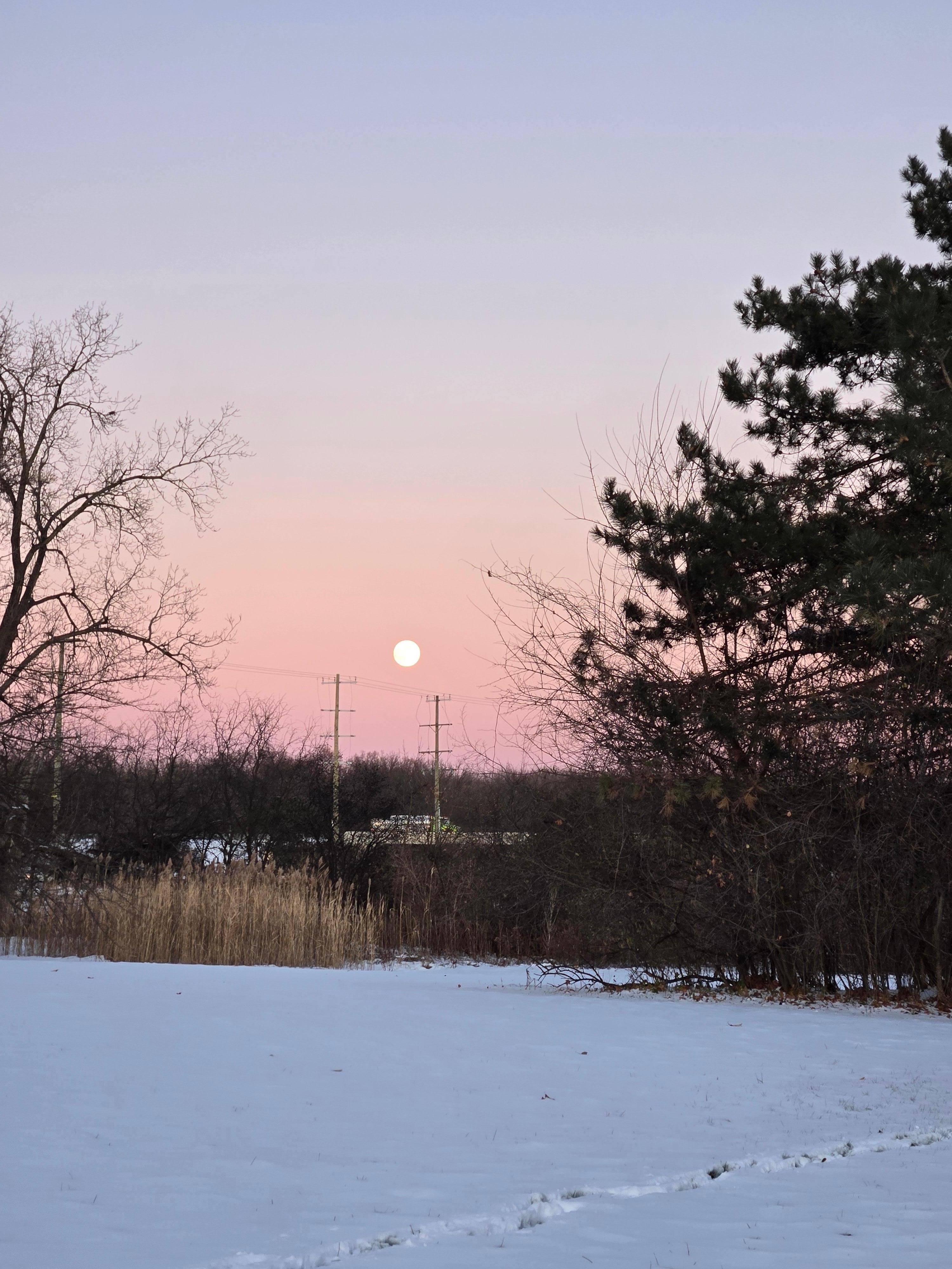 Beautiful Michigan sunset~Cold Moon. December 4, 2025