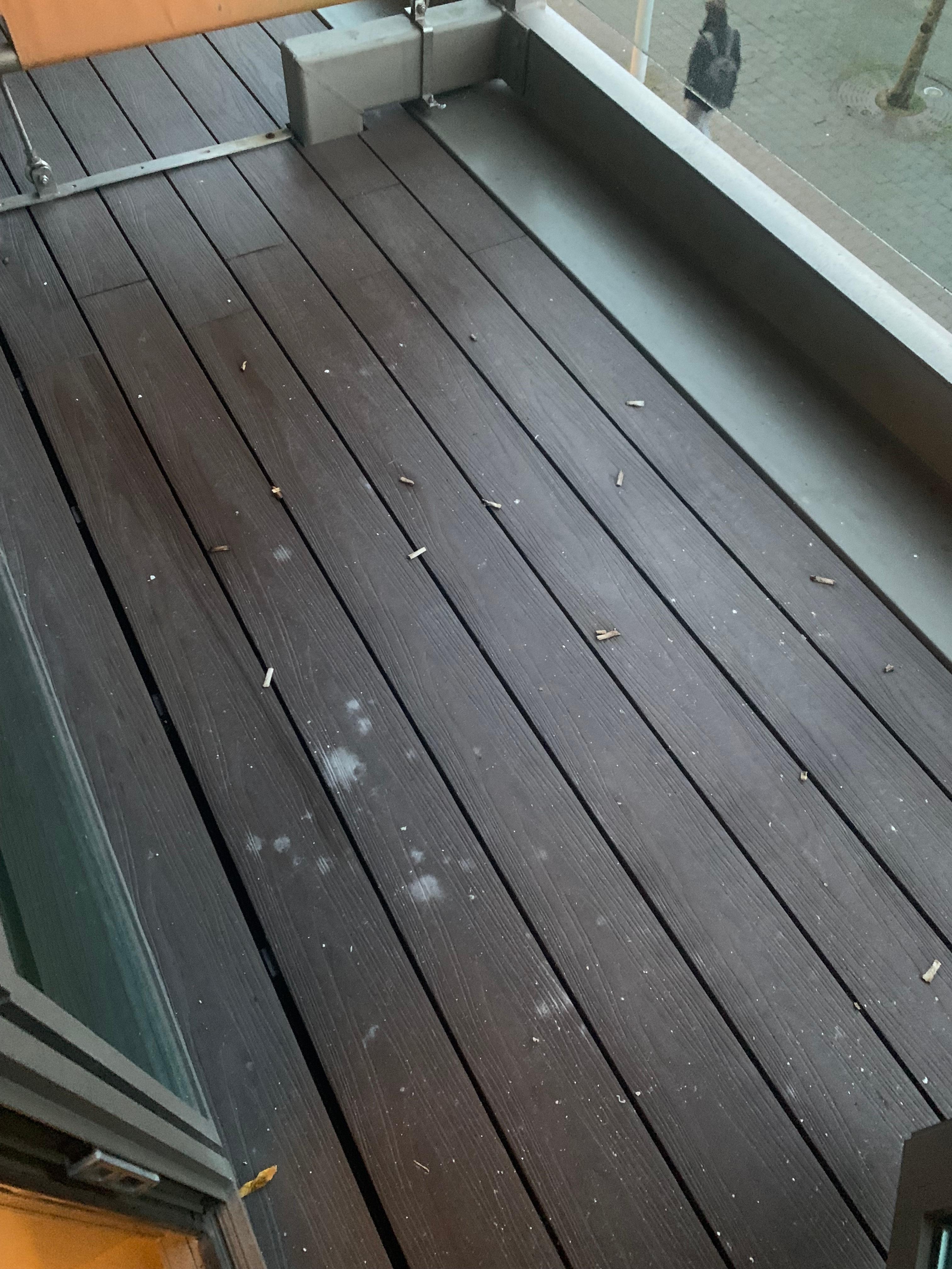 Ulækker balkon manglende rengøring 