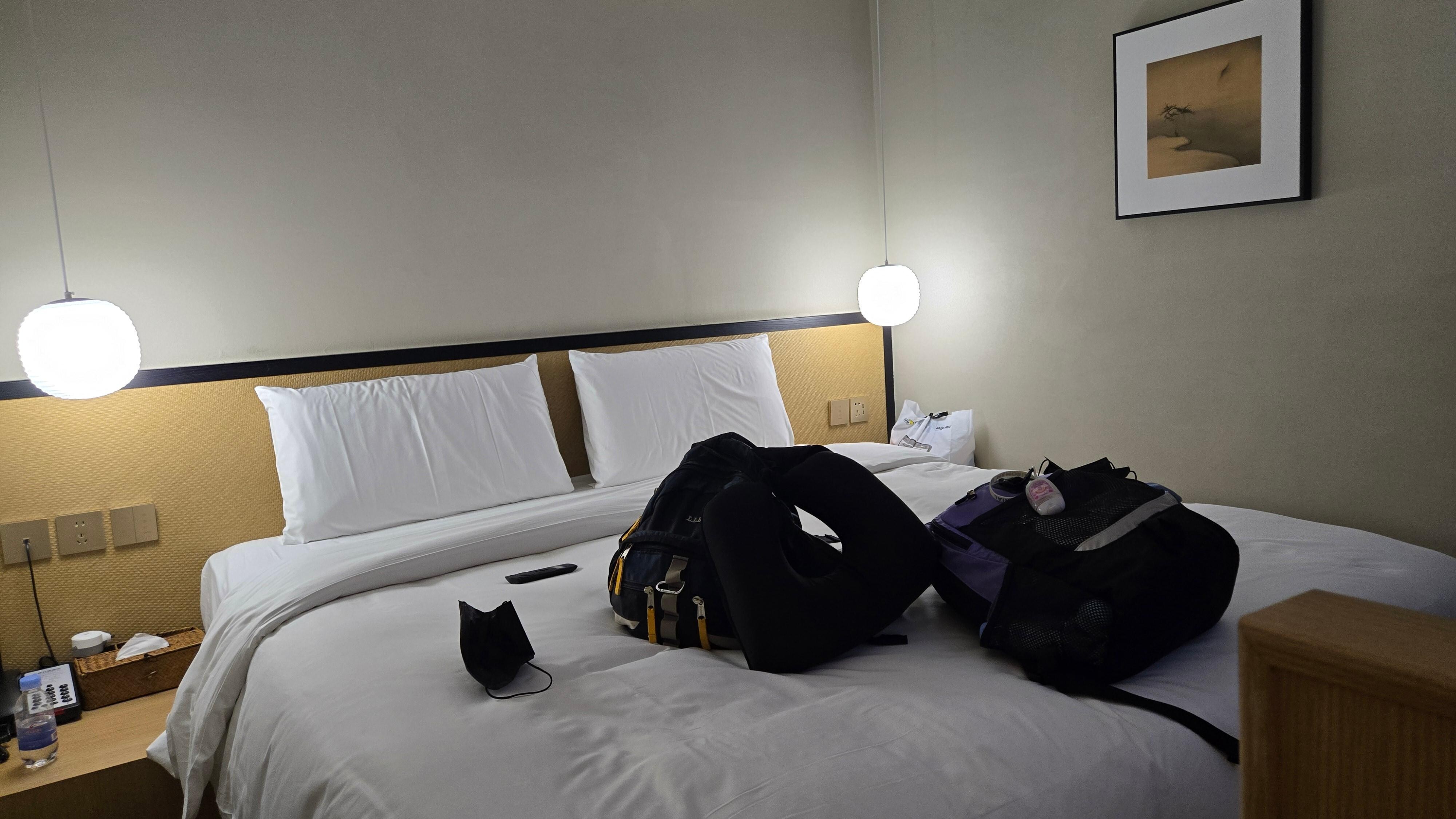Upper level w/king bed
