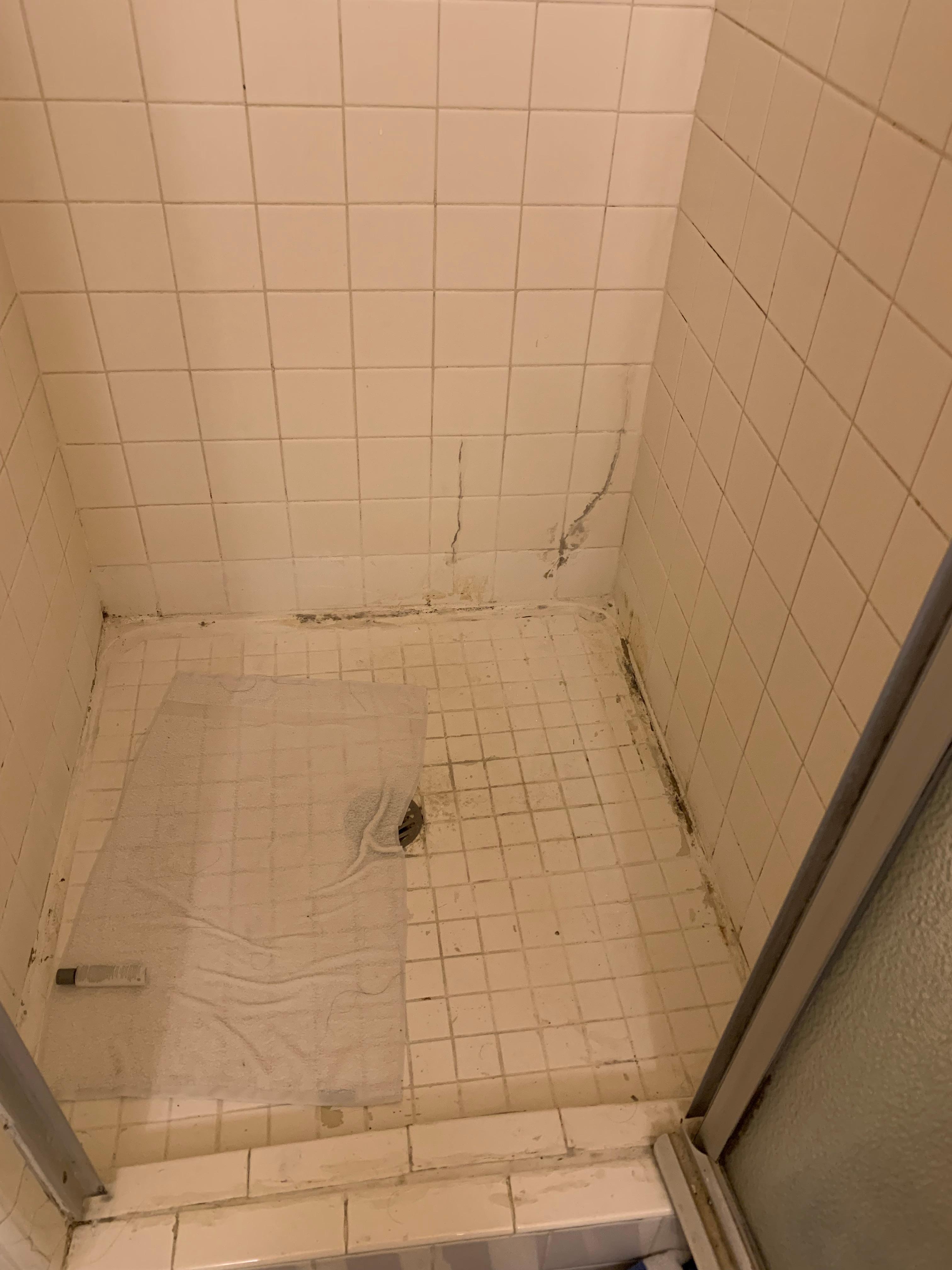 Shower when we arrive. Discovered it after unpacking and settled down.