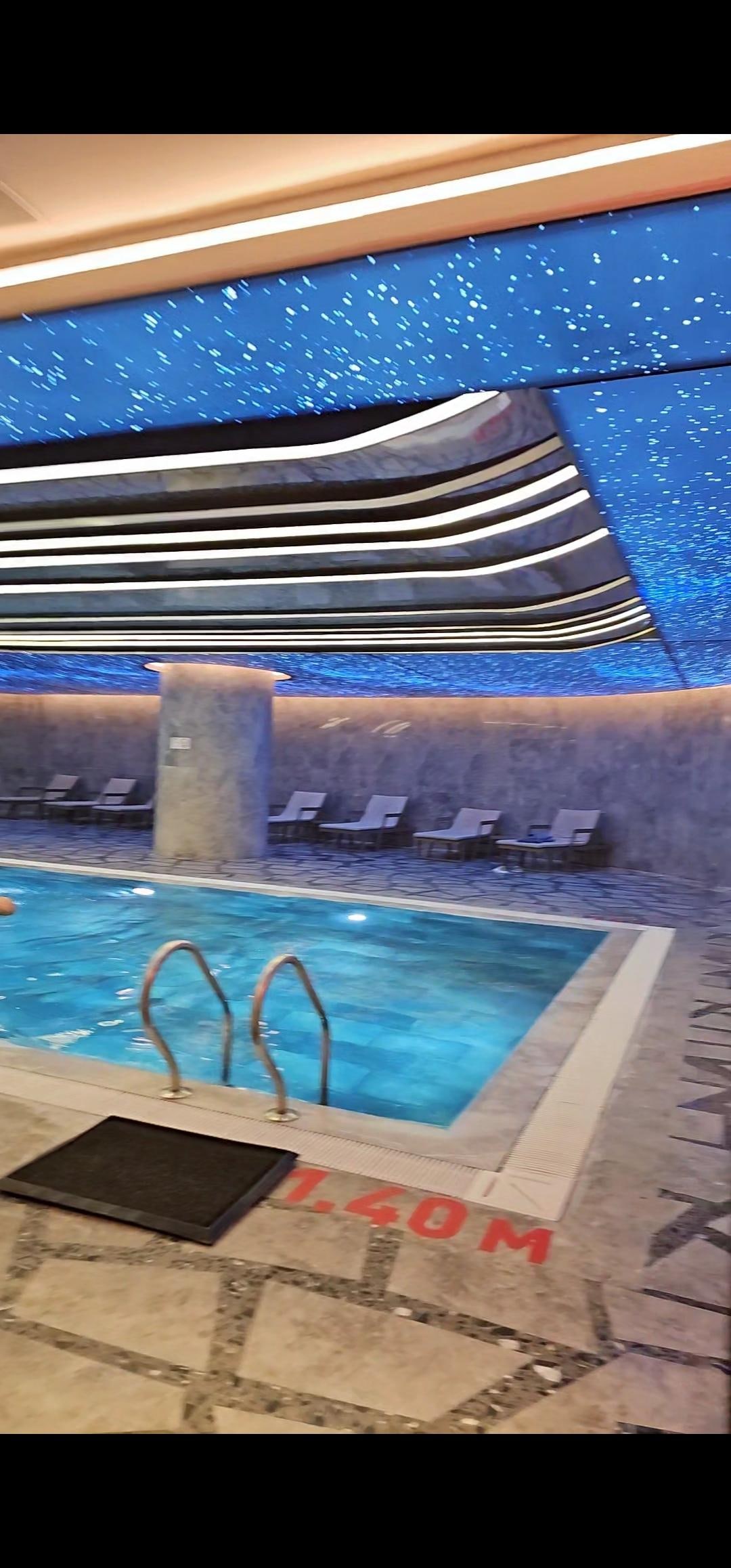 Indoor pool. Amazing with surna, spa and steaming area. Gym