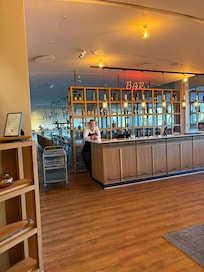 The buffet breakfast served each morning is fabulous with specialty coffees and locally sourced food.