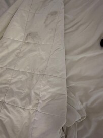 Ropa de la cama manchada