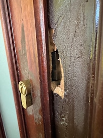 Both rooms had broken locks