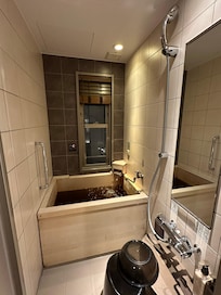 客室内でも温泉が堪能できました!