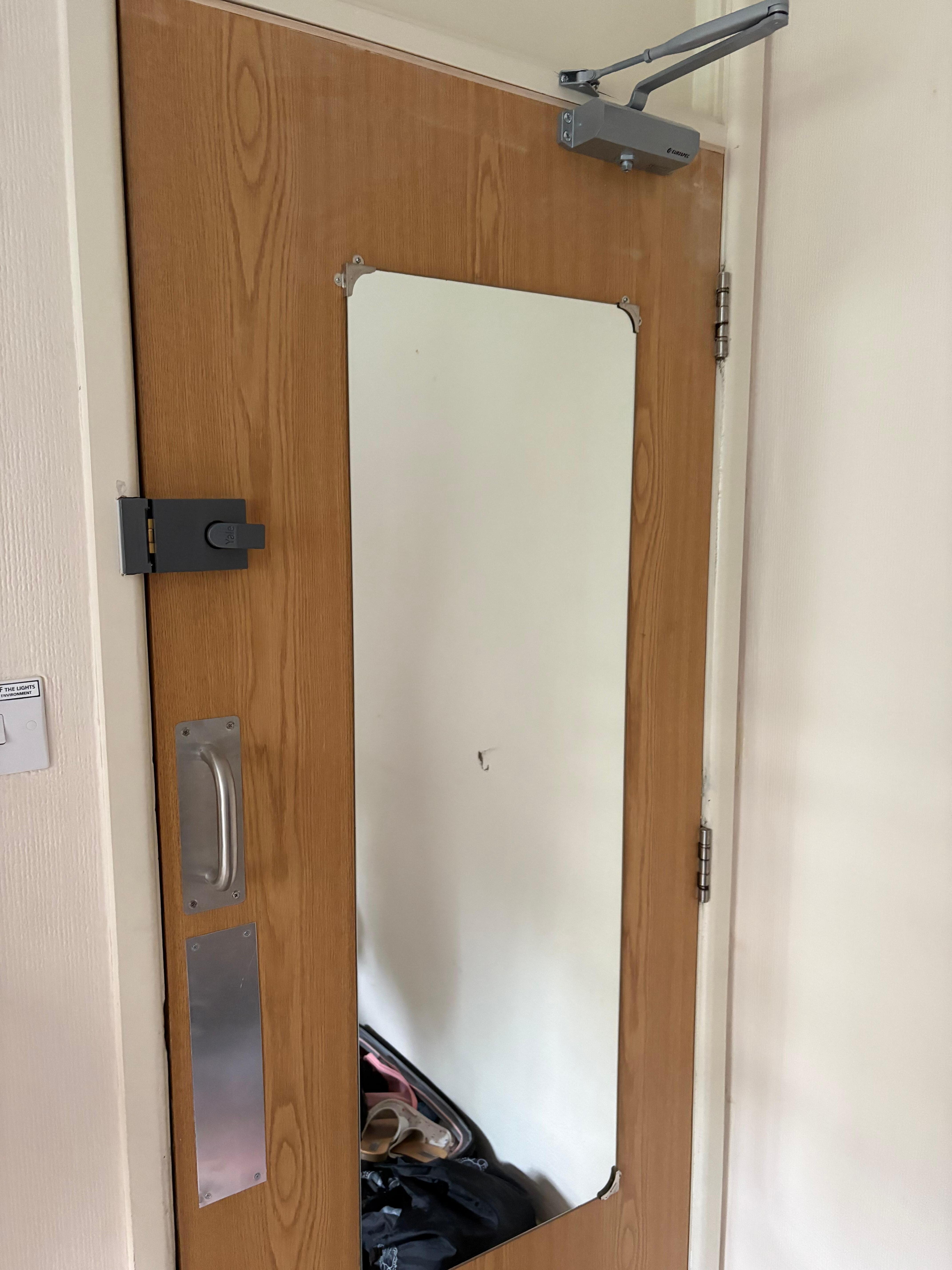 Door of the guest room (interior)