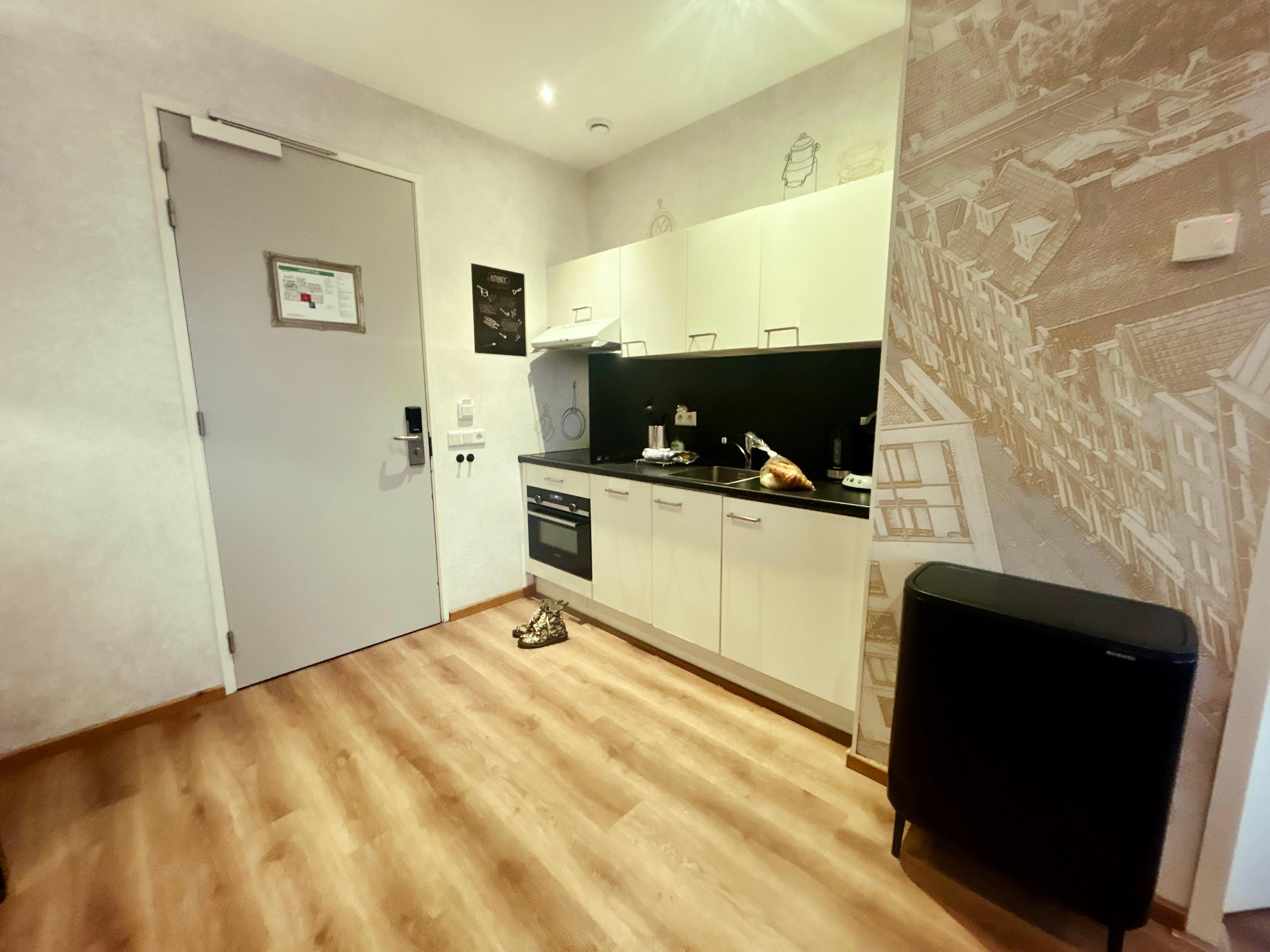 キッチンの設備も充実。包丁は切りにくかったけどなんとかな ったしそれも旅の楽しみ