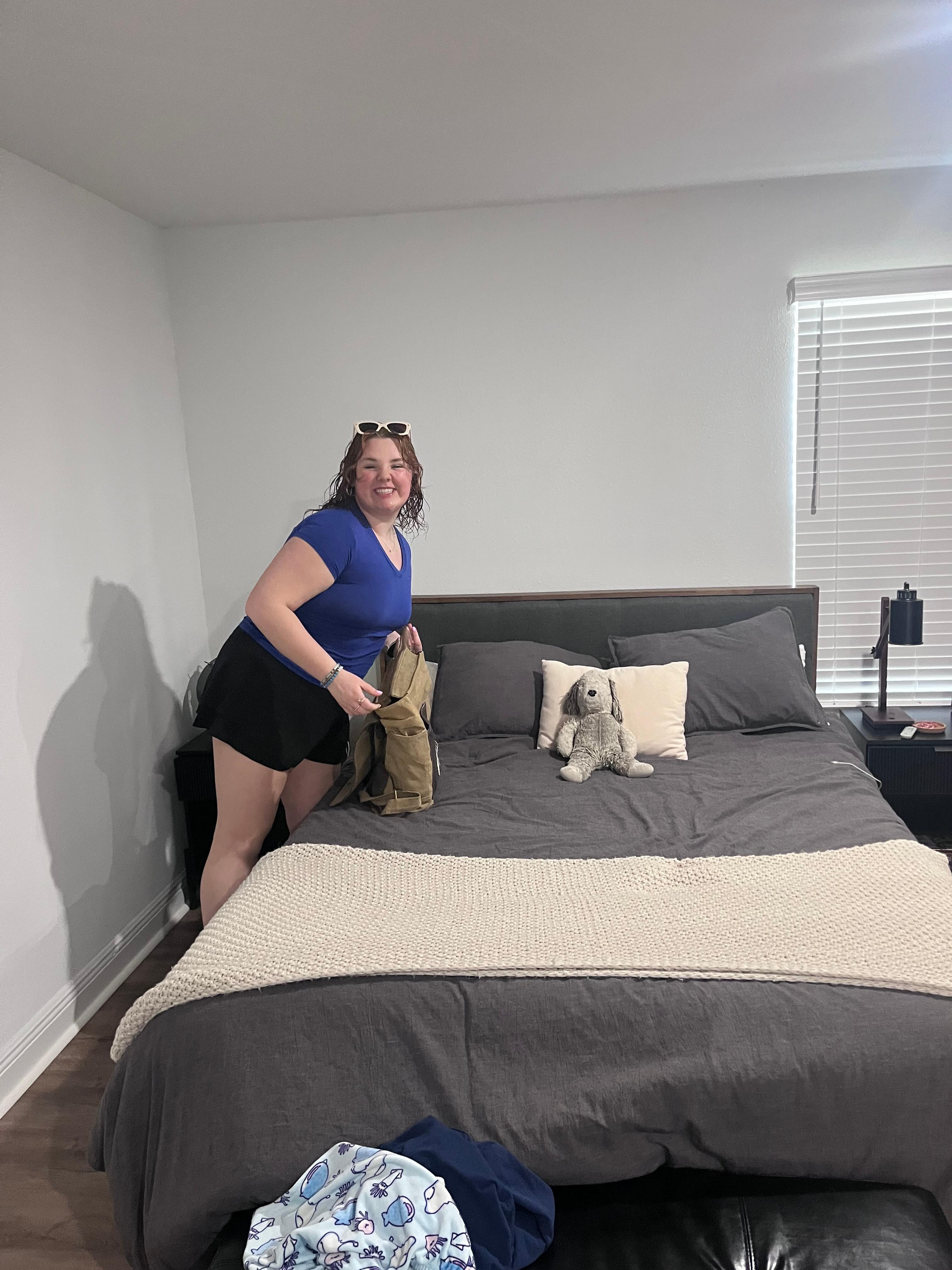 Jo and her stuffed animal Fluff getting ready for her tour of Florida Southern College ❤️