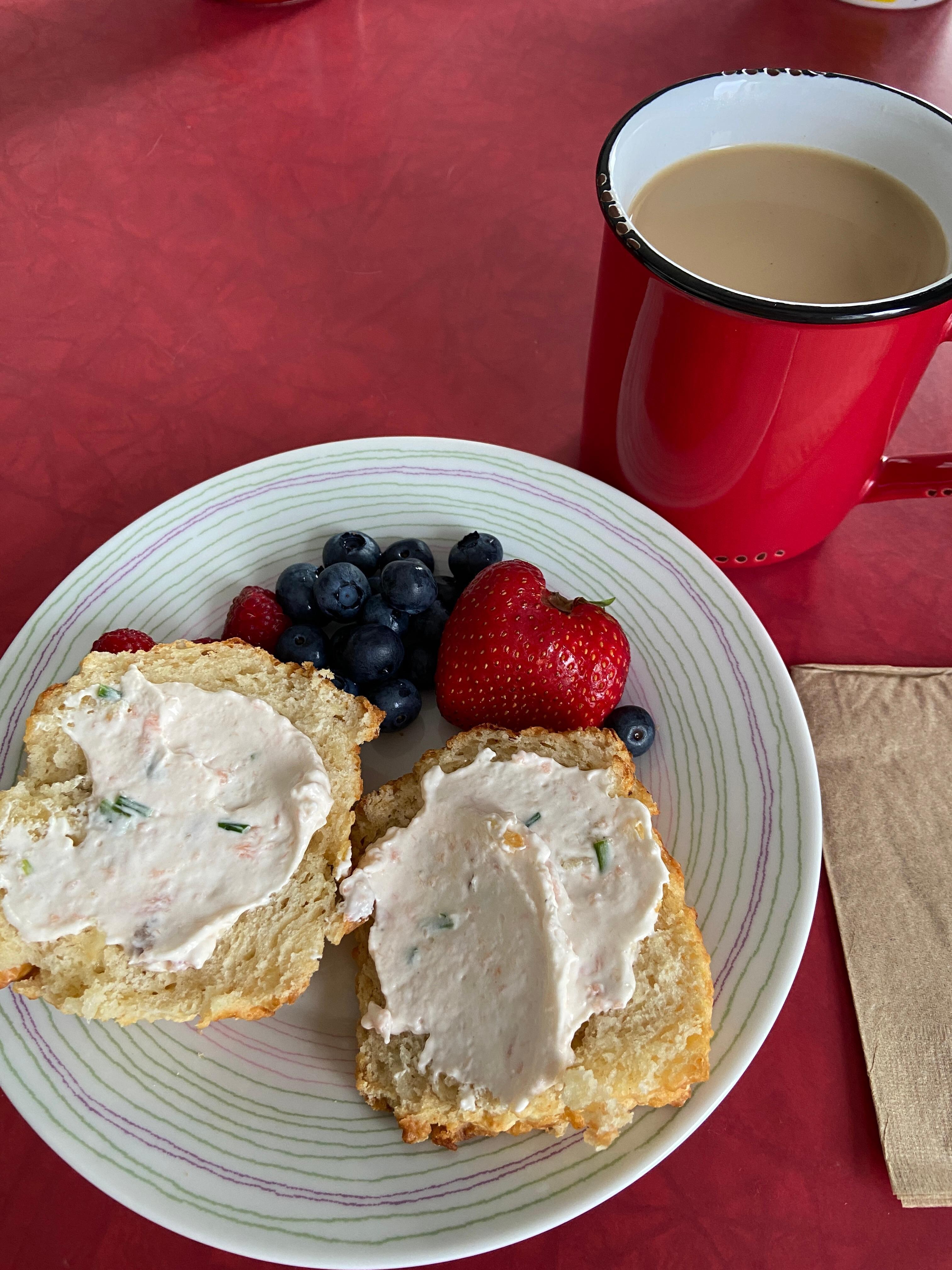 A colourful breakfast to match a colourful cottage. 