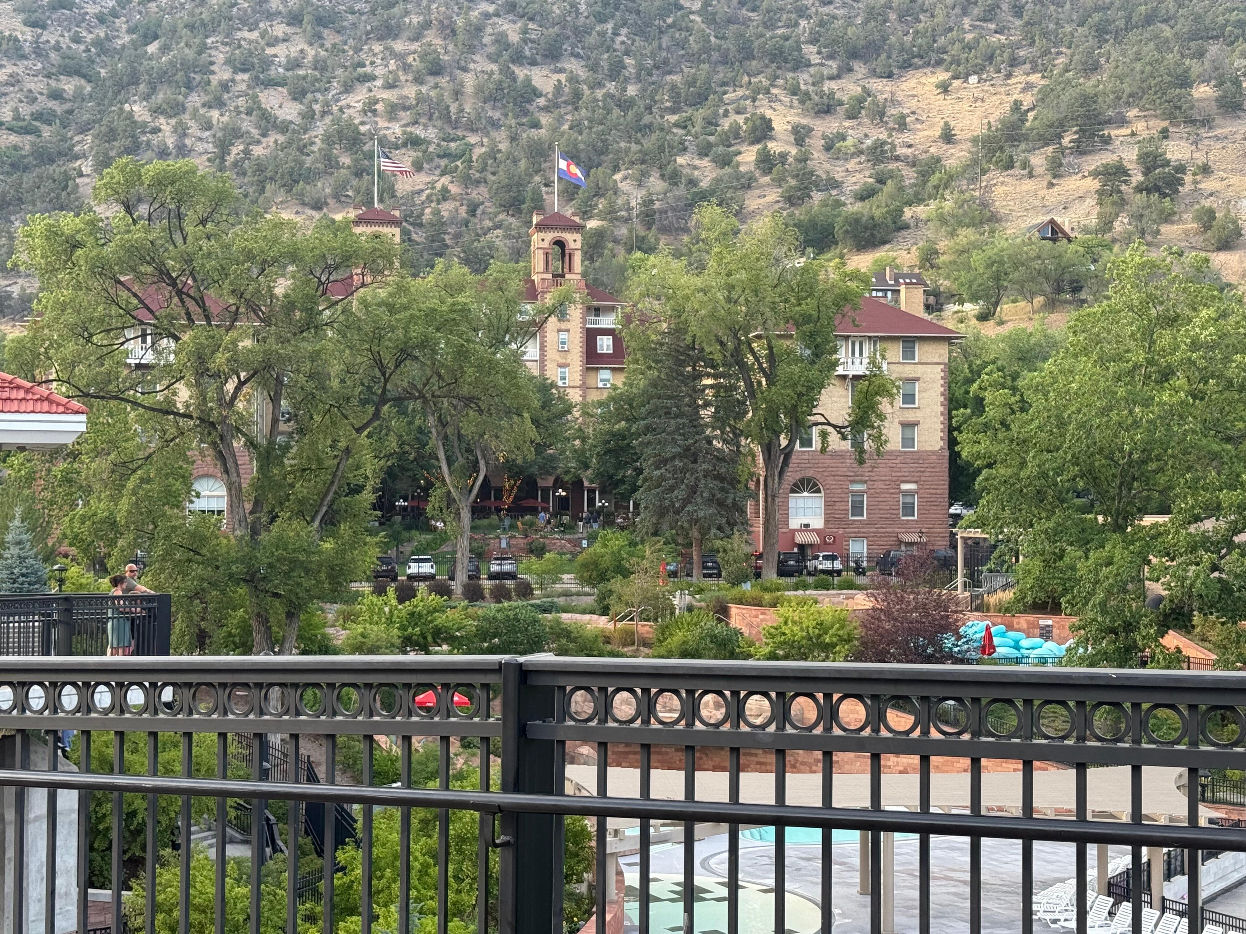Exterior view from walking bridge