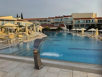 Beautiful and clean hotel. Very friendly and helpful staff