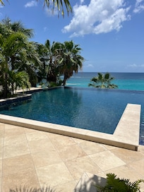 Infinity pool looking out to the ocean