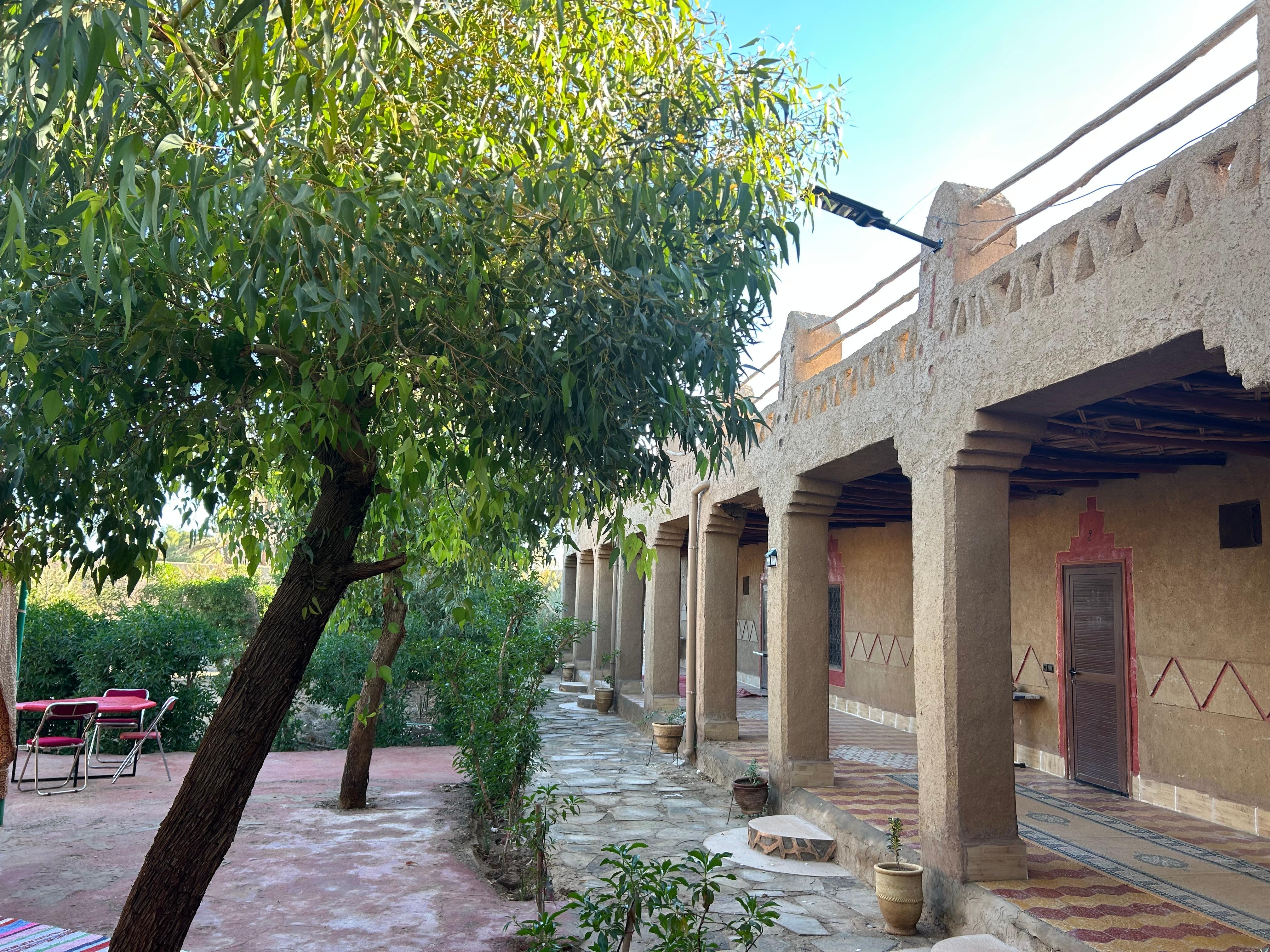 Patio intérieur avec chambres 