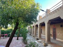 Patio intérieur avec chambres