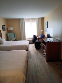 Beds were comfortable. Linen smelled freshly washed.