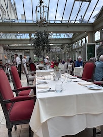 Dinning like a greenhouse feel