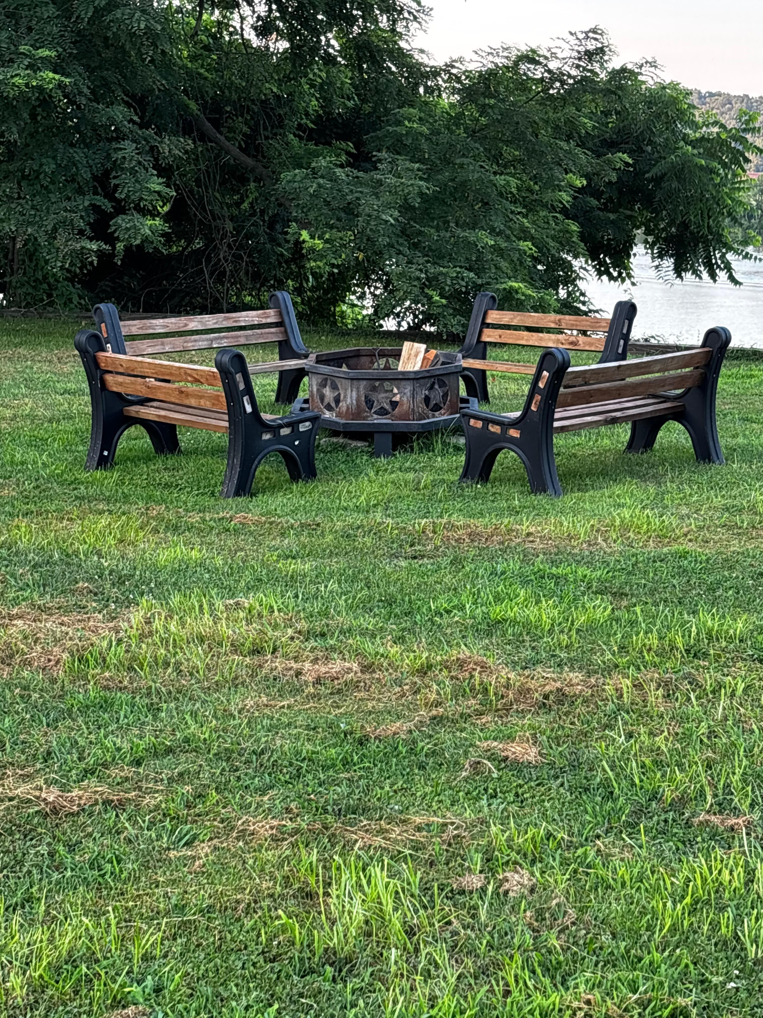 Outdoor fire pit area. Nice.
